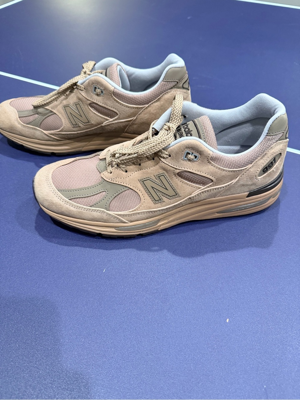New Balance 991v2 Men's Casual Sneakers in Brown